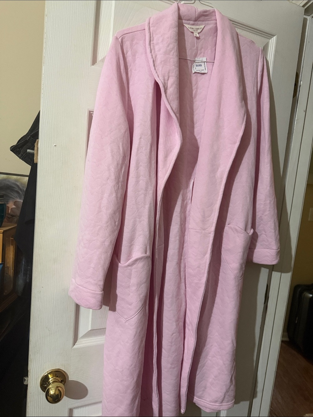 Laura Ashley Light Pink Shawl Collar Robe with Pockets